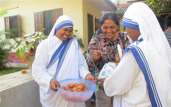 Festa per la canonizzazione di Madre Teresa in Sri Lanka-7