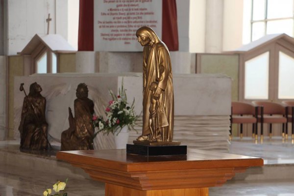 Cattedrale di Madre Teresa a Pristina-1
