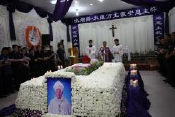 Funerali del vescovo di Wenzhou-2