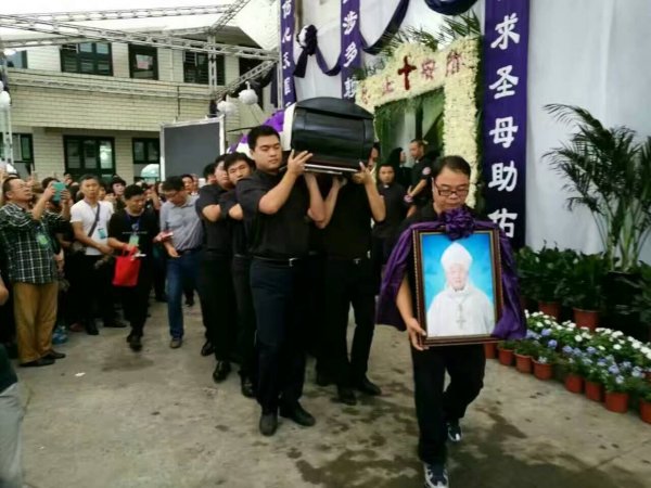 Funerali del vescovo di Wenzhou-4