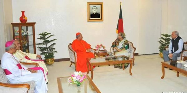 Il premier Hasina invita il papa in Bangladesh-1