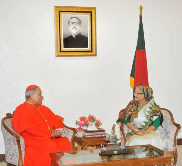 Il premier Hasina invita il papa in Bangladesh-2