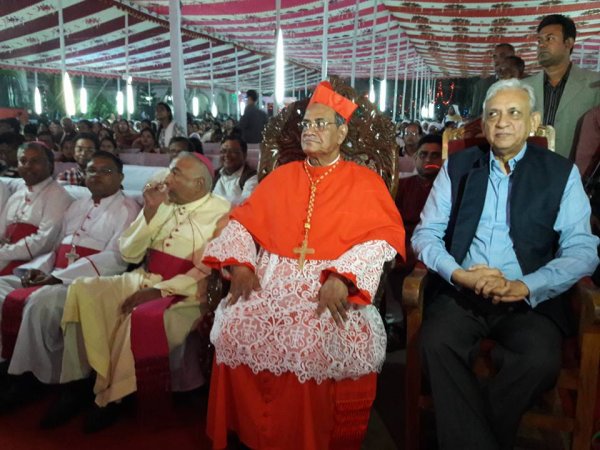 Cattolici in Bangladesh festeggiano il loro primo cardinale-10