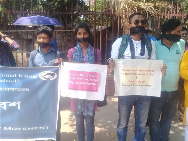 Dhaka: centinaia di indÃ¹, buddisti e cristiani condannano i massacri in Sri Lanka