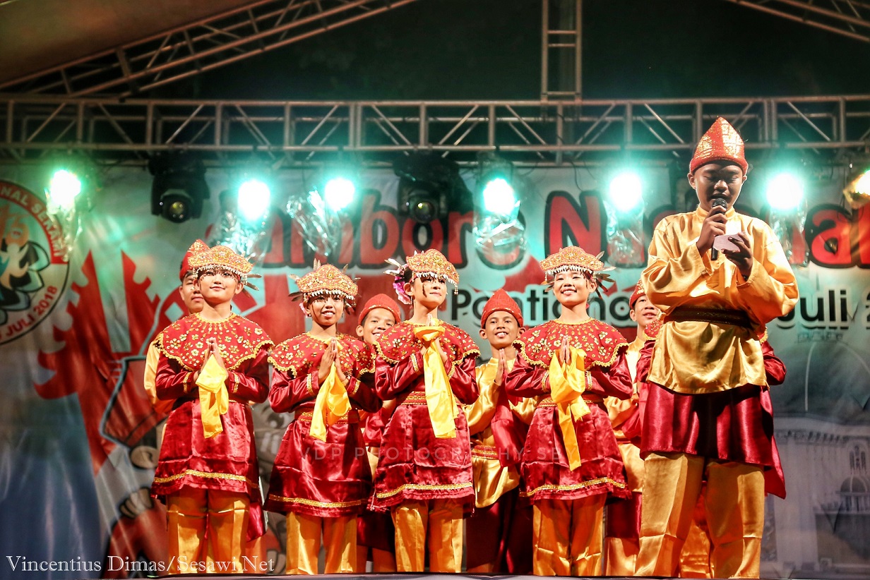 Cerimonie di chiusura del raduno dei Giovani cattolici a Pontianak (West Kalimantan)