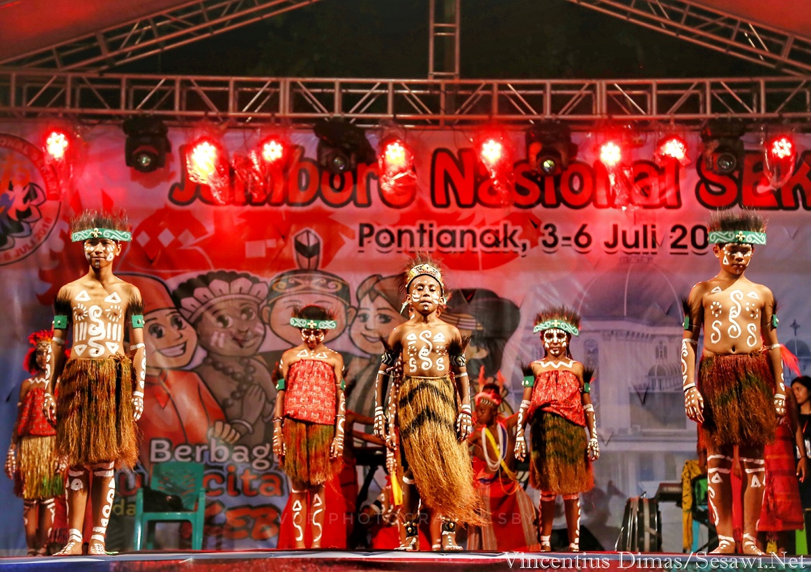 Cerimonie di chiusura del raduno dei Giovani cattolici a Pontianak (West Kalimantan)
