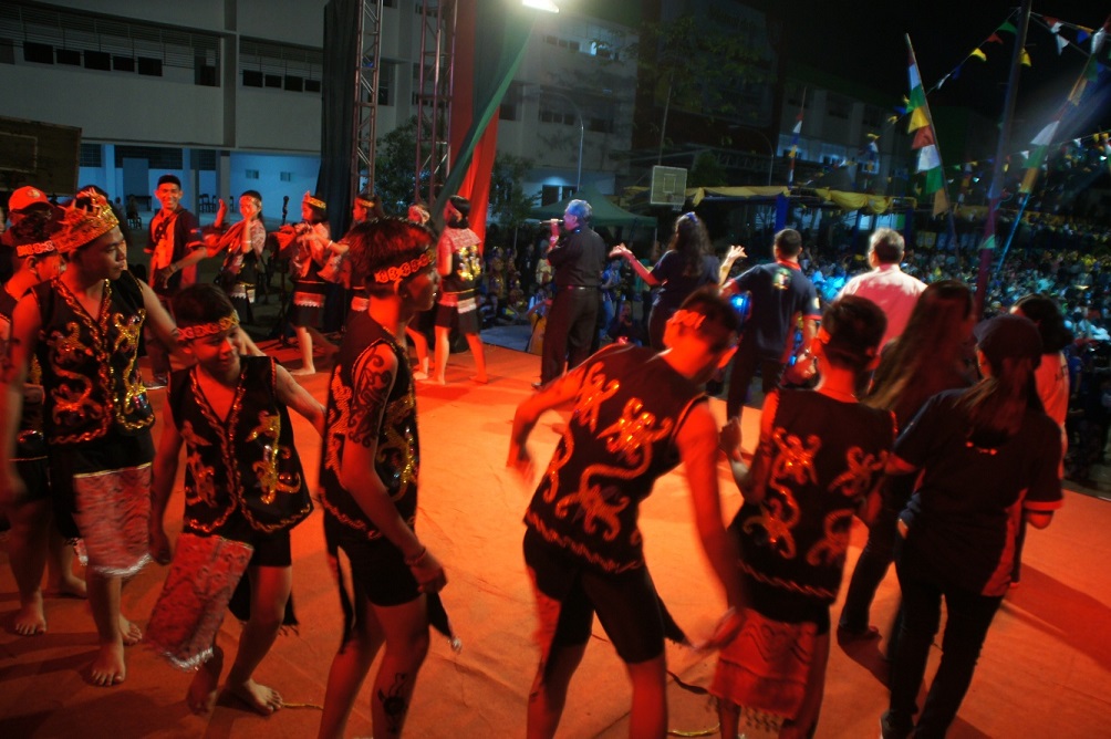 Cerimonie di chiusura del raduno dei Giovani cattolici a Pontianak (West Kalimantan)