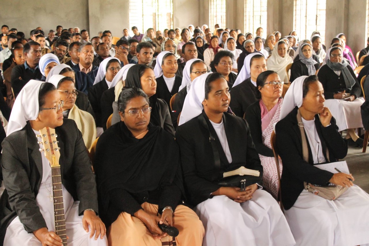 Diocesi di Miao: la prima messa del crisma nel villaggio di Neotan
