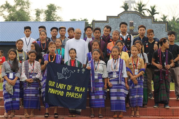 Arunachal Pradesh, 600 giovani pregano per la pace