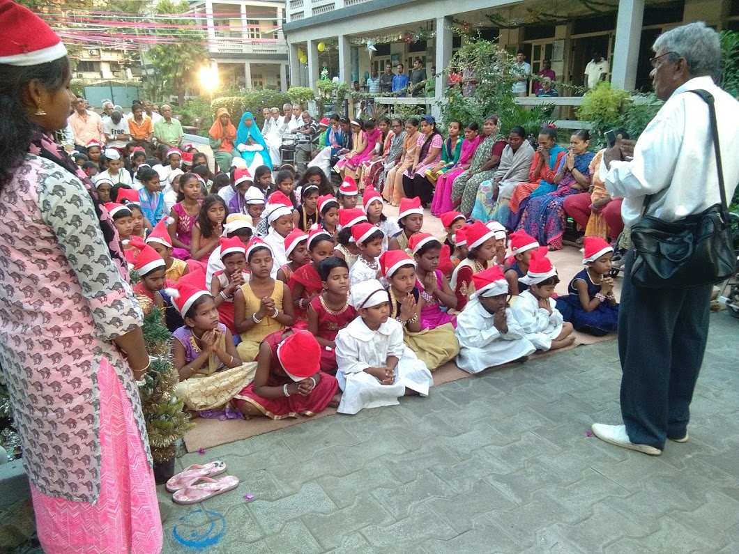 Natale al Vimala Dermatological Centre di Versova (Mumbai)