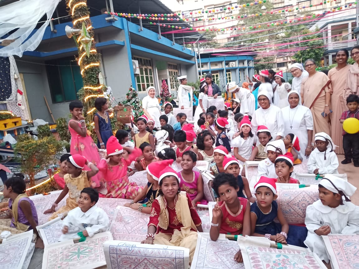Natale al Vimala Dermatological Centre di Versova (Mumbai)