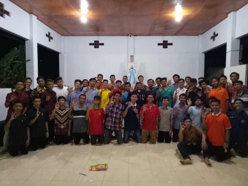 Marianum seminarians in Probolinggo, East Java