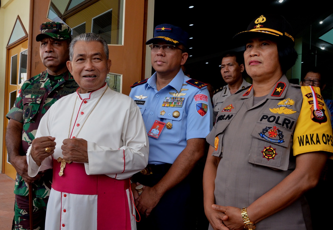 Catholic soldiers and police agents in Pontianak