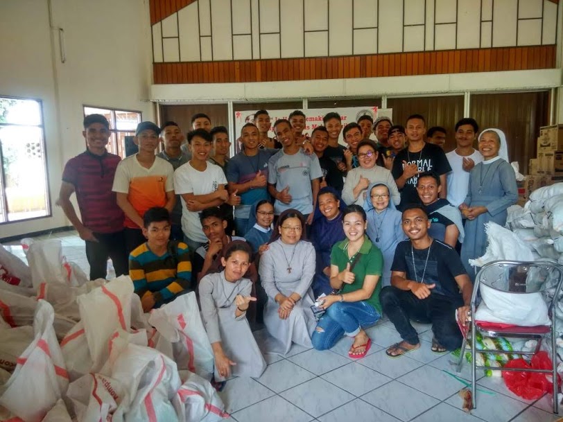 Suore in missione umanitaria a Central Sulawesi