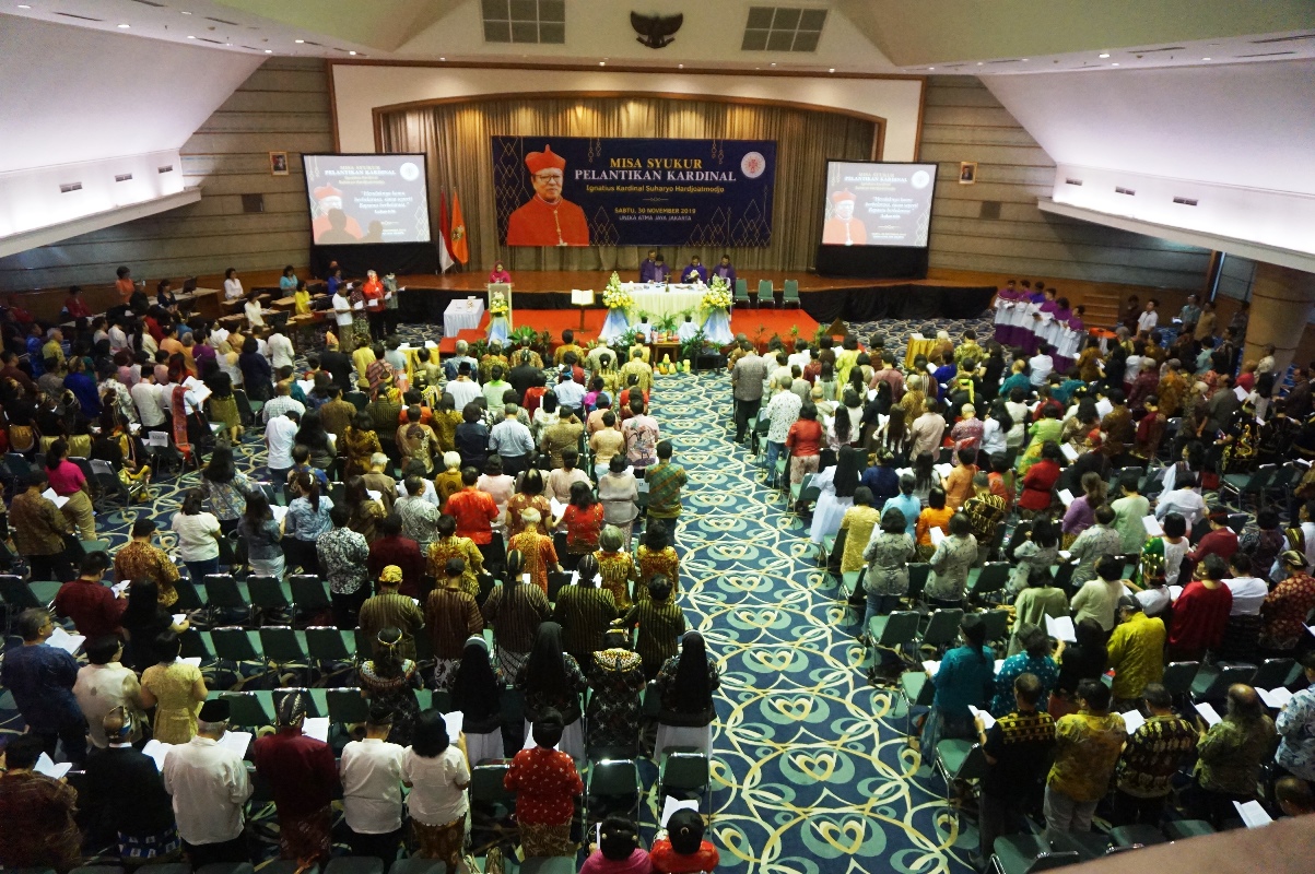 Archbishop Suharyo celebrates mass after his appointment as cardinal
