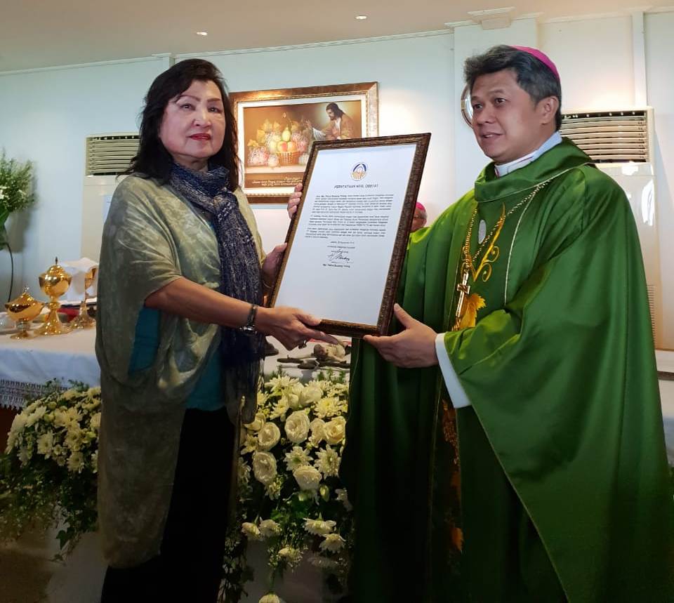 Auto-sufficienza e sviluppo: dalle uve di Bali il nuovo vino liturgico della Chiesa indonesiana 