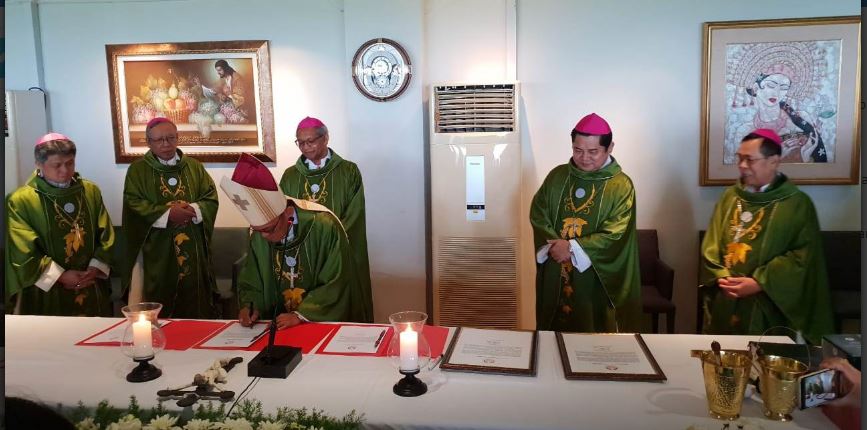 Auto-sufficienza e sviluppo: dalle uve di Bali il nuovo vino liturgico della Chiesa indonesiana 