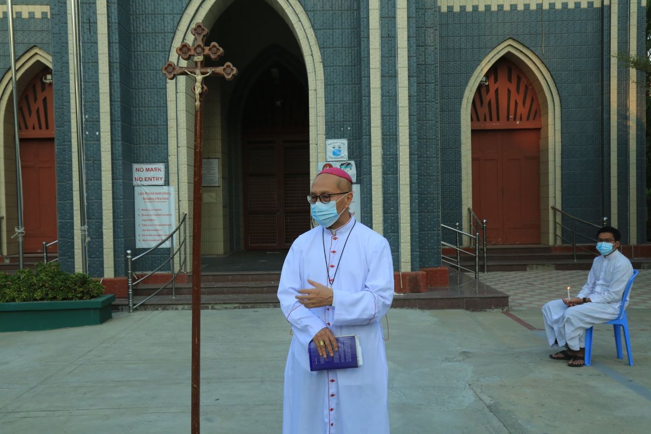 Myanmar: Christian and Buddhist protests