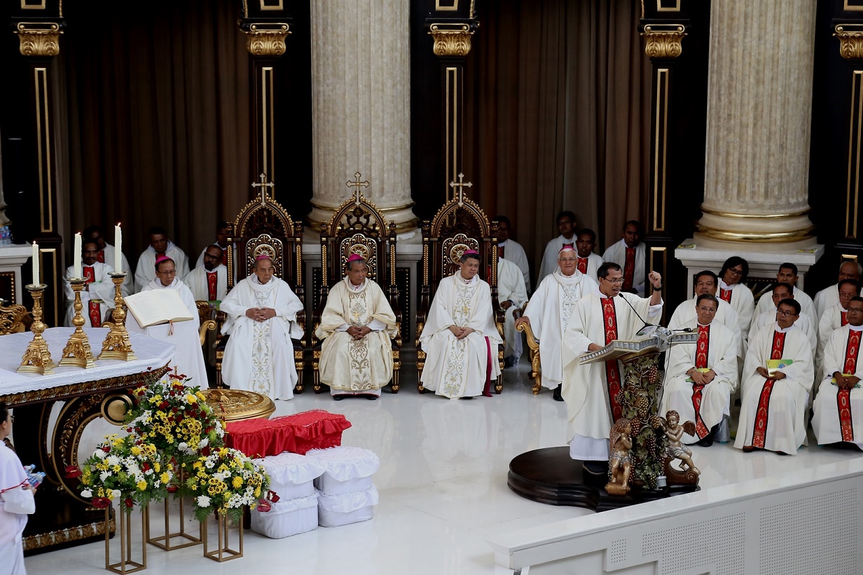 Cerimonie di chiusura del raduno dei Giovani cattolici a Pontianak (West Kalimantan)