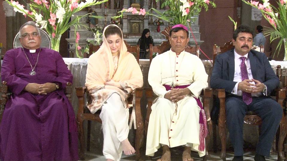 Lahore, la figlia di Sharif tiene un comizio elettorale nella cattedrale