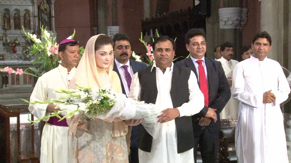 Lahore, la figlia di Sharif tiene un comizio elettorale nella cattedrale