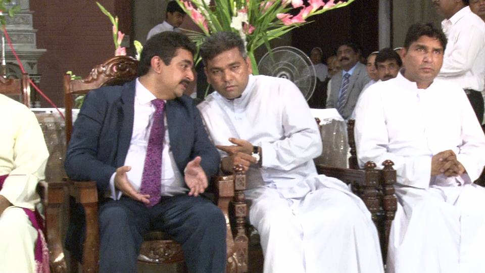 Lahore, la figlia di Sharif tiene un comizio elettorale nella cattedrale