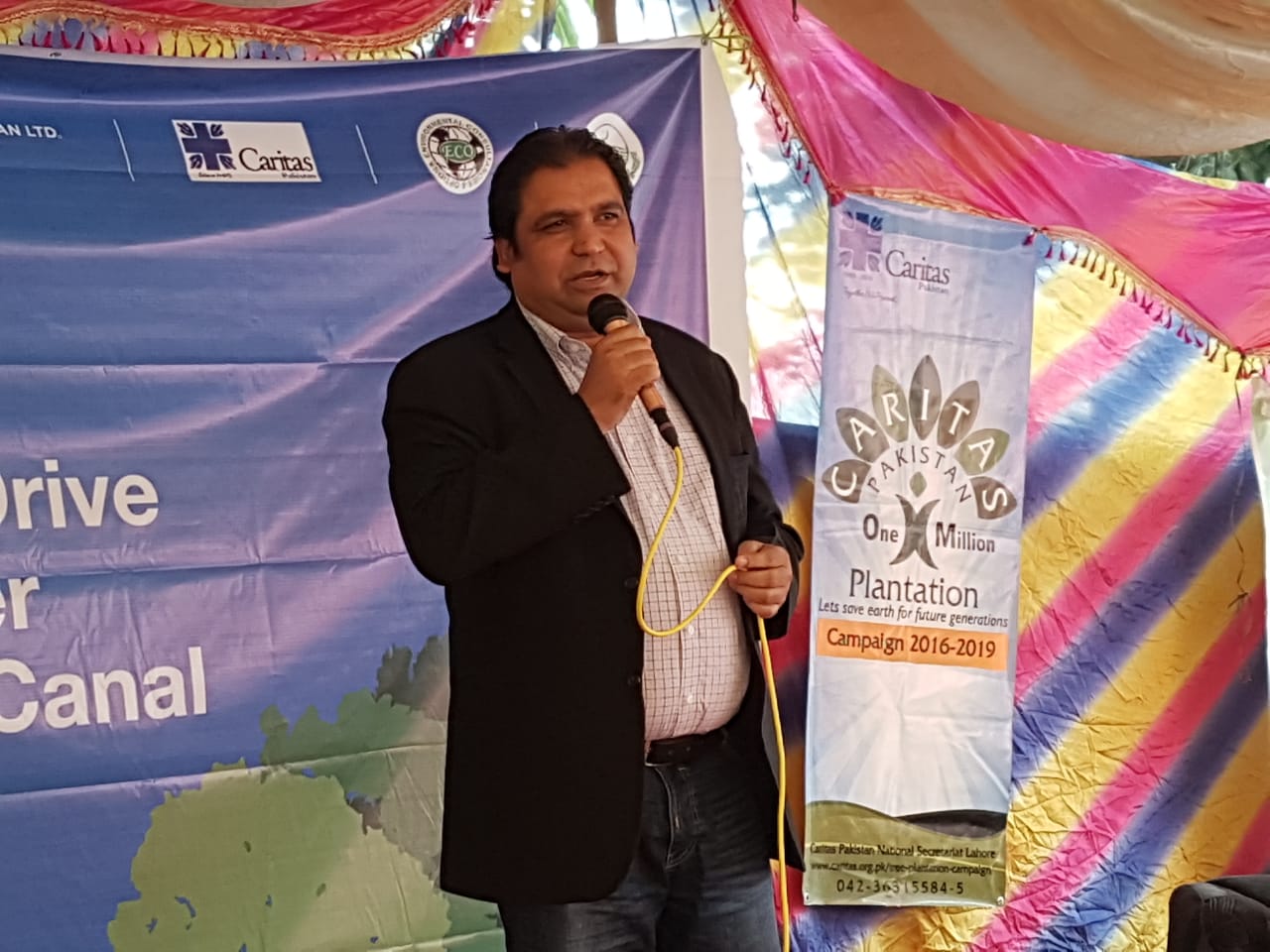 Caritas Pakistan pianta 700mila alberi