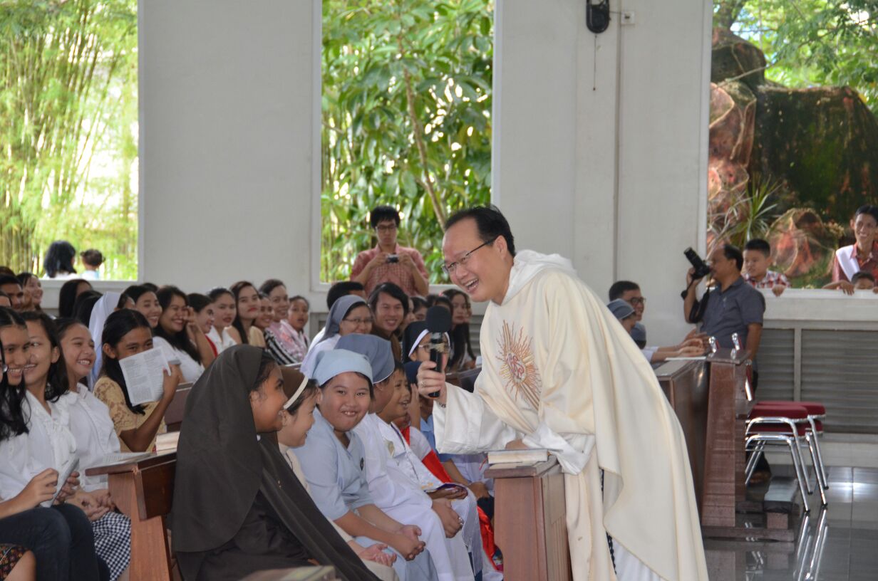 Parrocchia della Sacra Famiglia a Kota Baru, Pontianak (West Kalimantan) 02