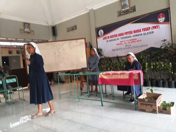 Parrocchia di St. Theresia Jombor di Klaten, Central Java 04