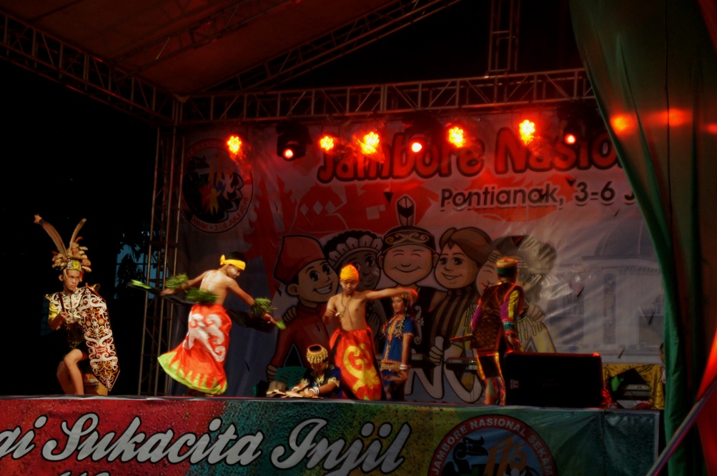 Cerimonie di chiusura del raduno dei Giovani cattolici a Pontianak (West Kalimantan)
