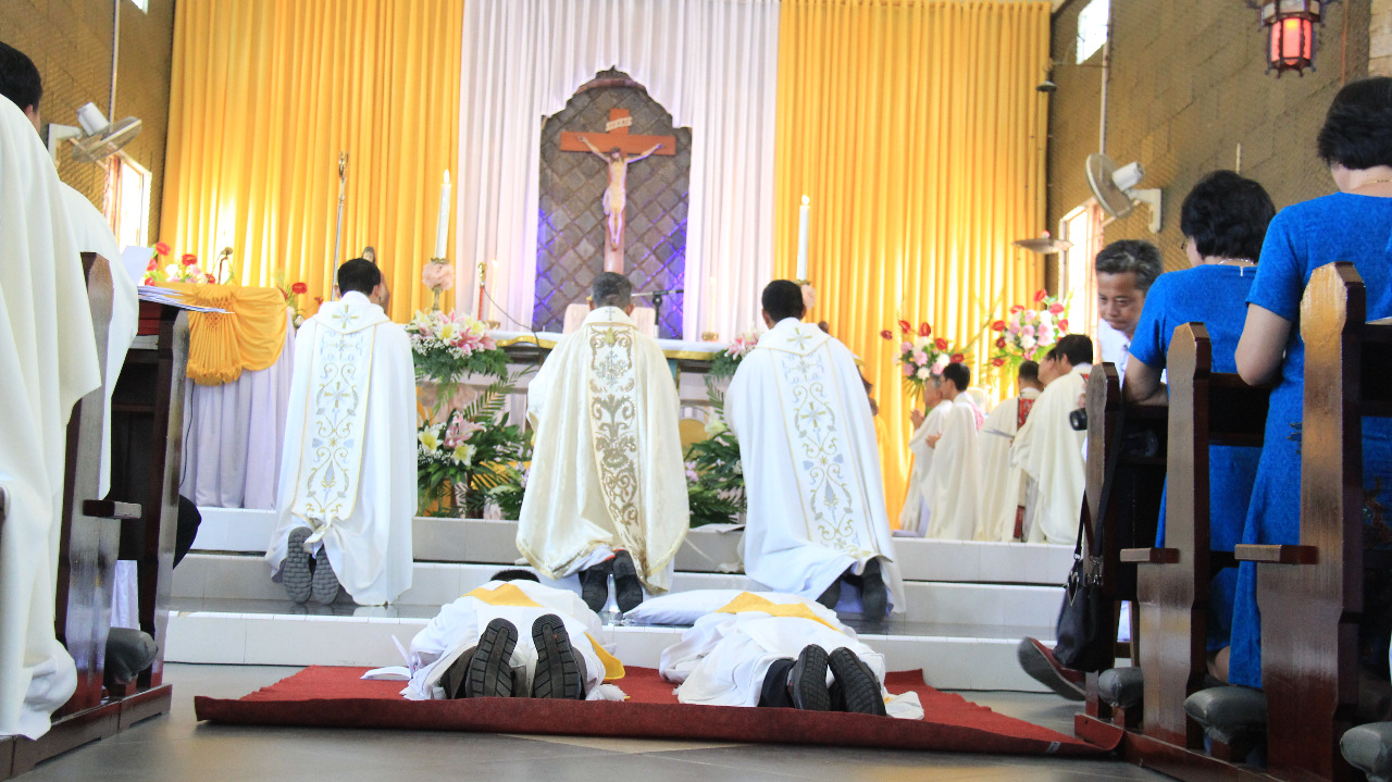 Priestly ordination in St. Josephâs Parish Church (Pontianak Archdiocese) - 03