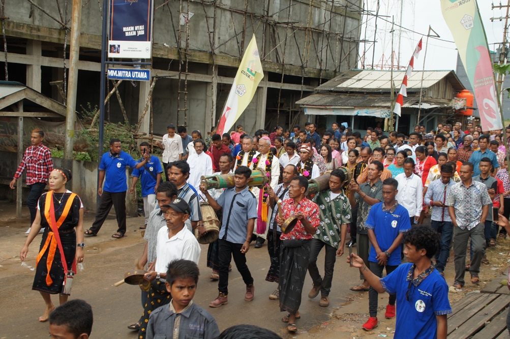 Ordinazione sacerdotale a Air Upas, diocesi di Ketapang (West Kalimantan)