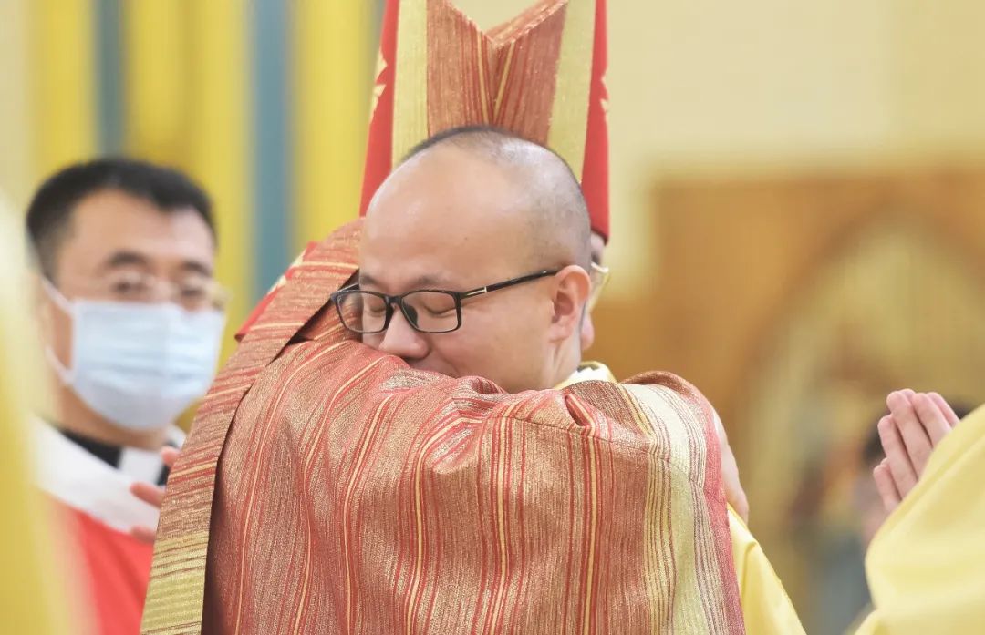 Eight new priests in Beijing