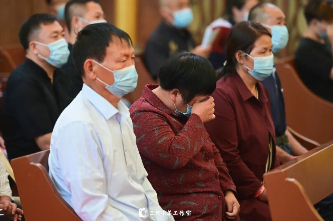 Eight new priests in Beijing