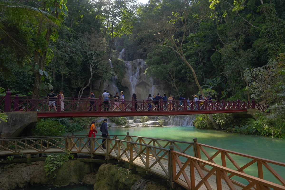 tourism in laos
