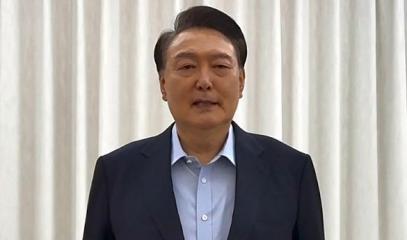 1_TOPSHOT-SKOREA-POLITICS-ARREST.jpg
