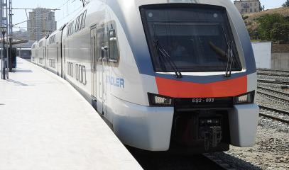 BakuTrain.jpg