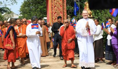 CattoliciBuddhistiPhnomPenh6.jpg