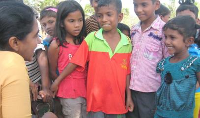 Mullikulam_school_children.jpg