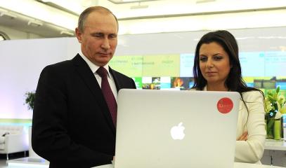 Putin_&_Margarita_Simonyan.jpg