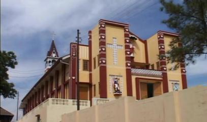 Taungoo_Sacred_Heart_Roman_Catholic_Church.jpg