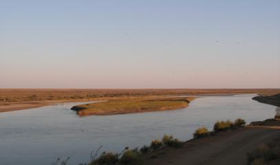 Панорама_Сырдарьи_с_набережной_города_Байконур.jpg