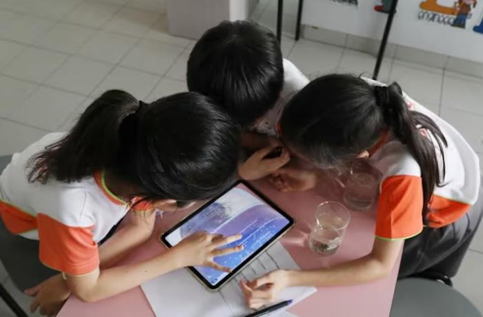 Magnifica Humanitas: Half of Singapore's eight-year-olds already use AI