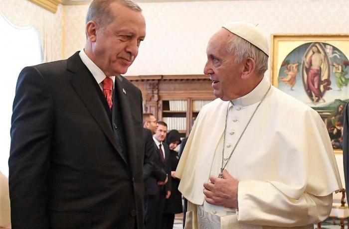 Amid dialogue and controversy, Sultan Erdogan welcomes the fifth pope to visit Turkey