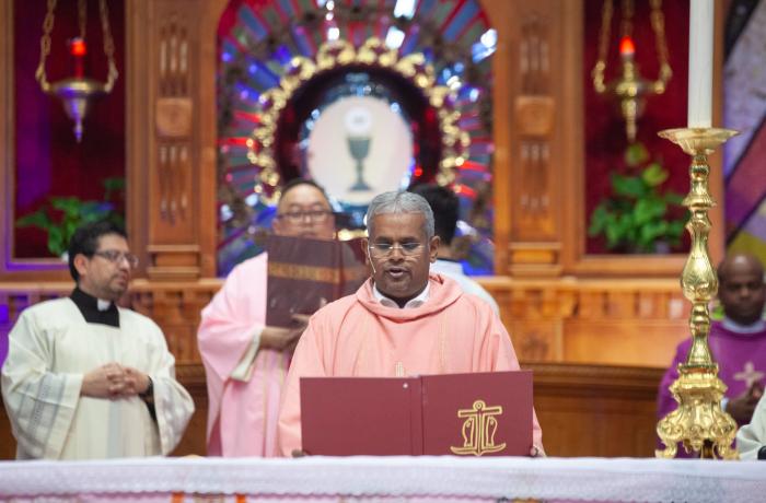 Parish priest in Doha: 'Anchored in prayer' for peace in a 'suffering' Middle East