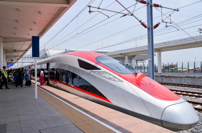 Chinese high-speed train between Jakarta and Bandung 'total flop'