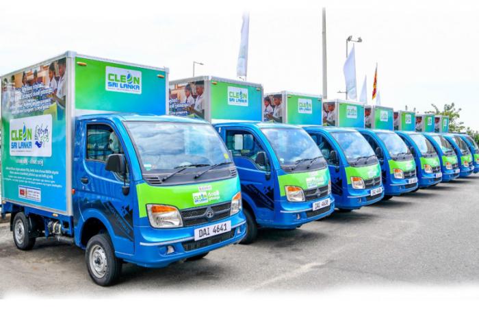 Sri Lanka launching mobile libraries to promote reading
