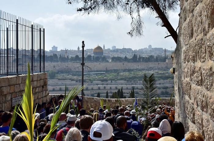 War cancels Palm Sunday procession in Jerusalem, but churches 'remain open'