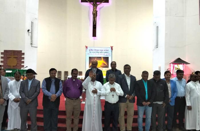 Dhaka, ecumenical prayer brings Catholics and Protestants together for unity