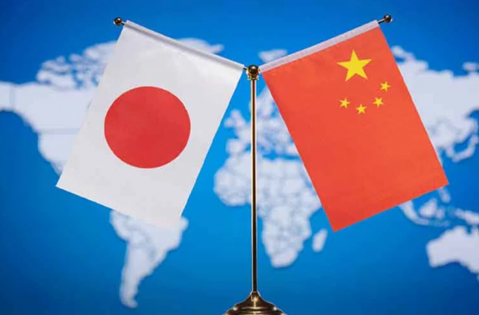 Seoul's uncomfortable position in the diplomatic row between Tokyo and Beijing